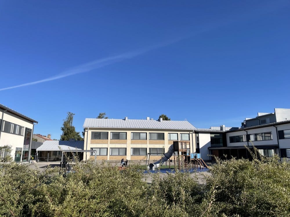 Jokilaakson koulun vesikaton korjaus